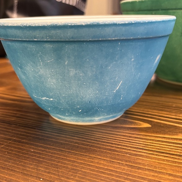 Blue and White Ceramic Bowl Pyrex - Picture 4 of 8